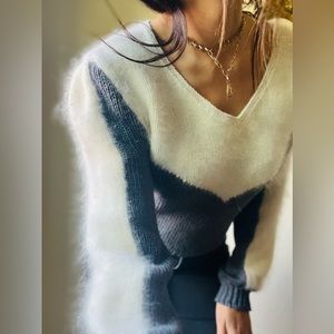 Voguanne Vintage 90s Blue/Cream Angora Blend Knit Women’s Small